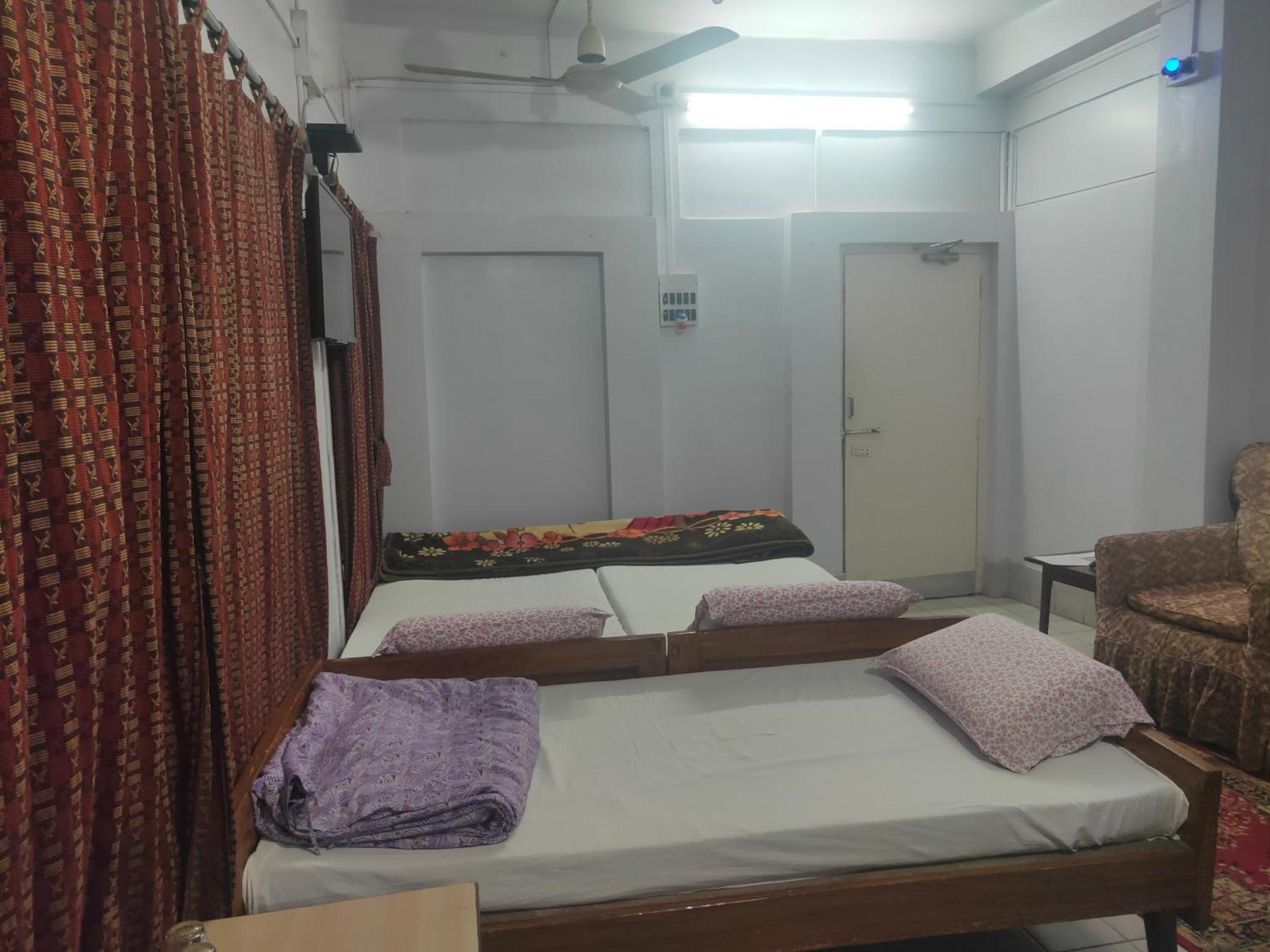 Chaiti Lodge - Santiniketan Bolpur Camera foto
